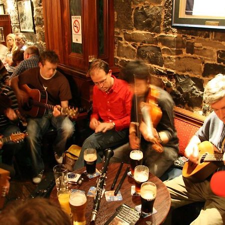 Sliabh Liag Inn Carrick  Buitenkant foto